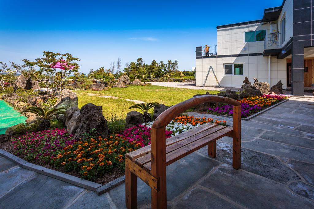 Gloryhill Pension Seogwipo Ngoại thất bức ảnh
