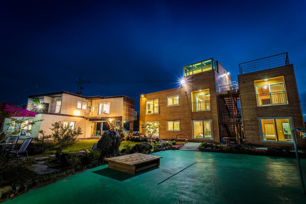 Gloryhill Pension Seogwipo Ngoại thất bức ảnh